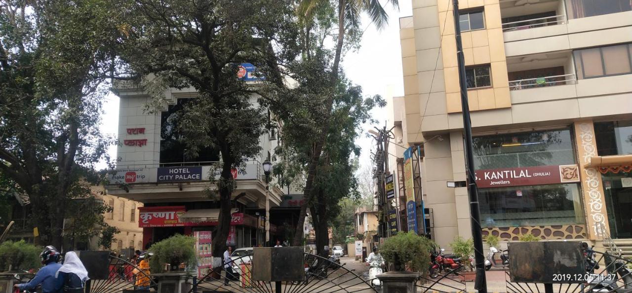 City Palace Hotel होटल सिटी पैलेस Nashik Buitenkant foto